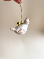 Carregar imagem no visualizador da galeria, Enfeite Galinha Natalina
