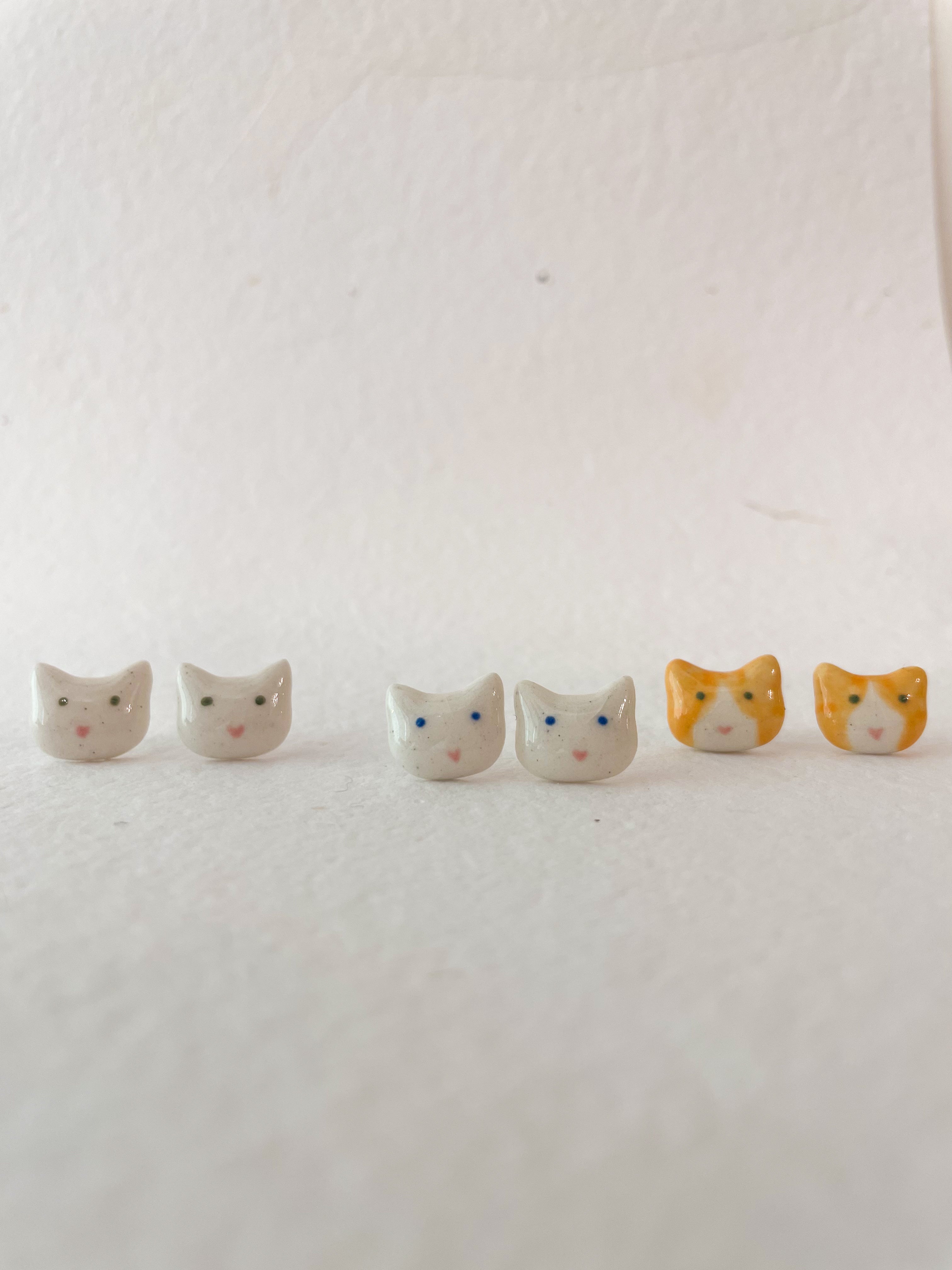 Brinco Gatinho Branco