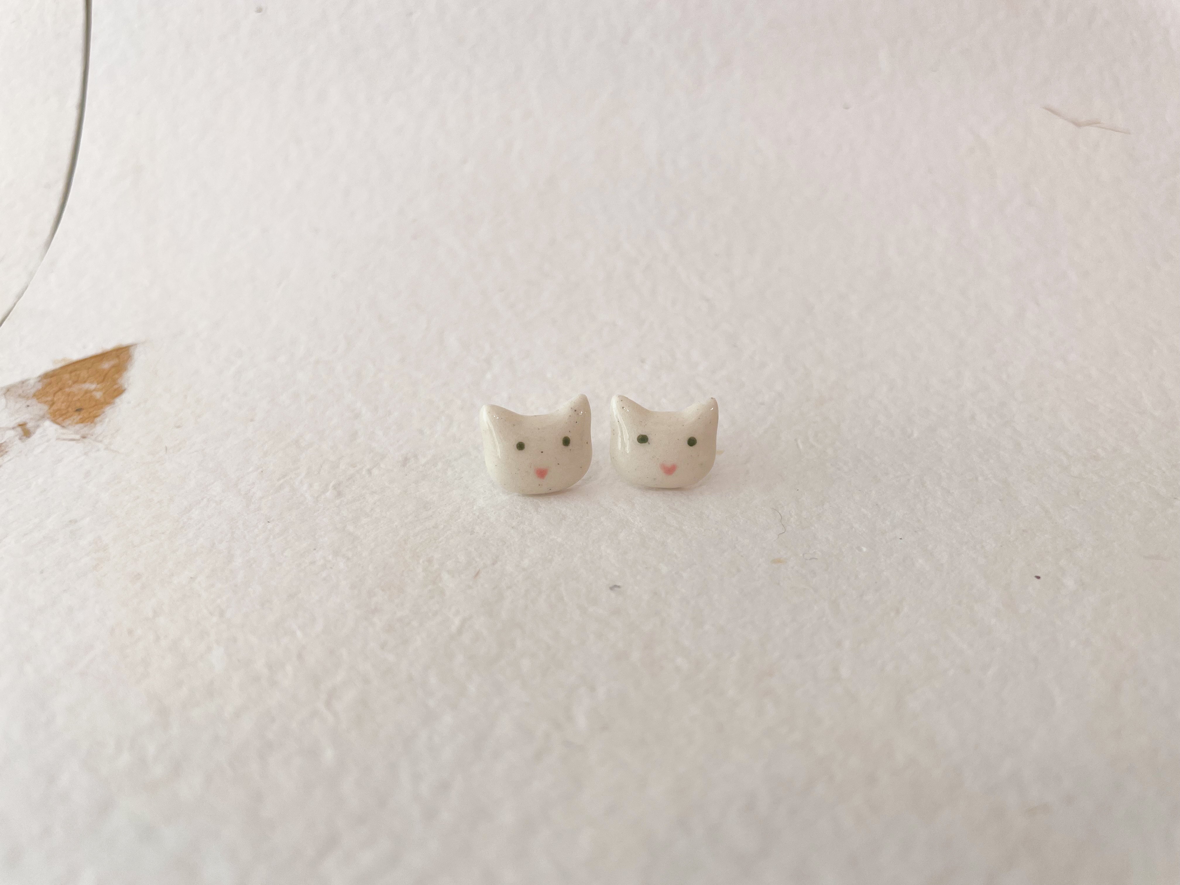 Brinco Gatinho Branco