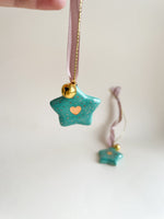 Carregar imagem no visualizador da galeria, Dupla de Enfeites Estrelas
