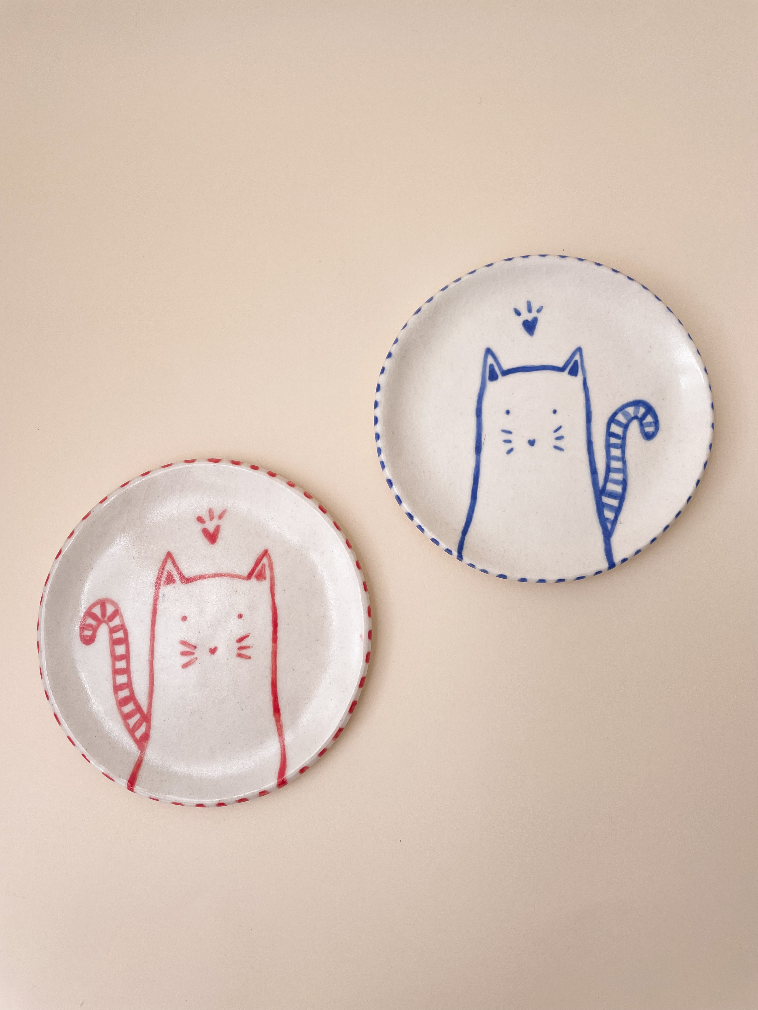 Dupla de Pratinhos Gatitos Azul e Vermelho