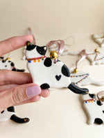 Carregar imagem no visualizador da galeria, Enfeite de Cerâmica Gatinho Frajola
