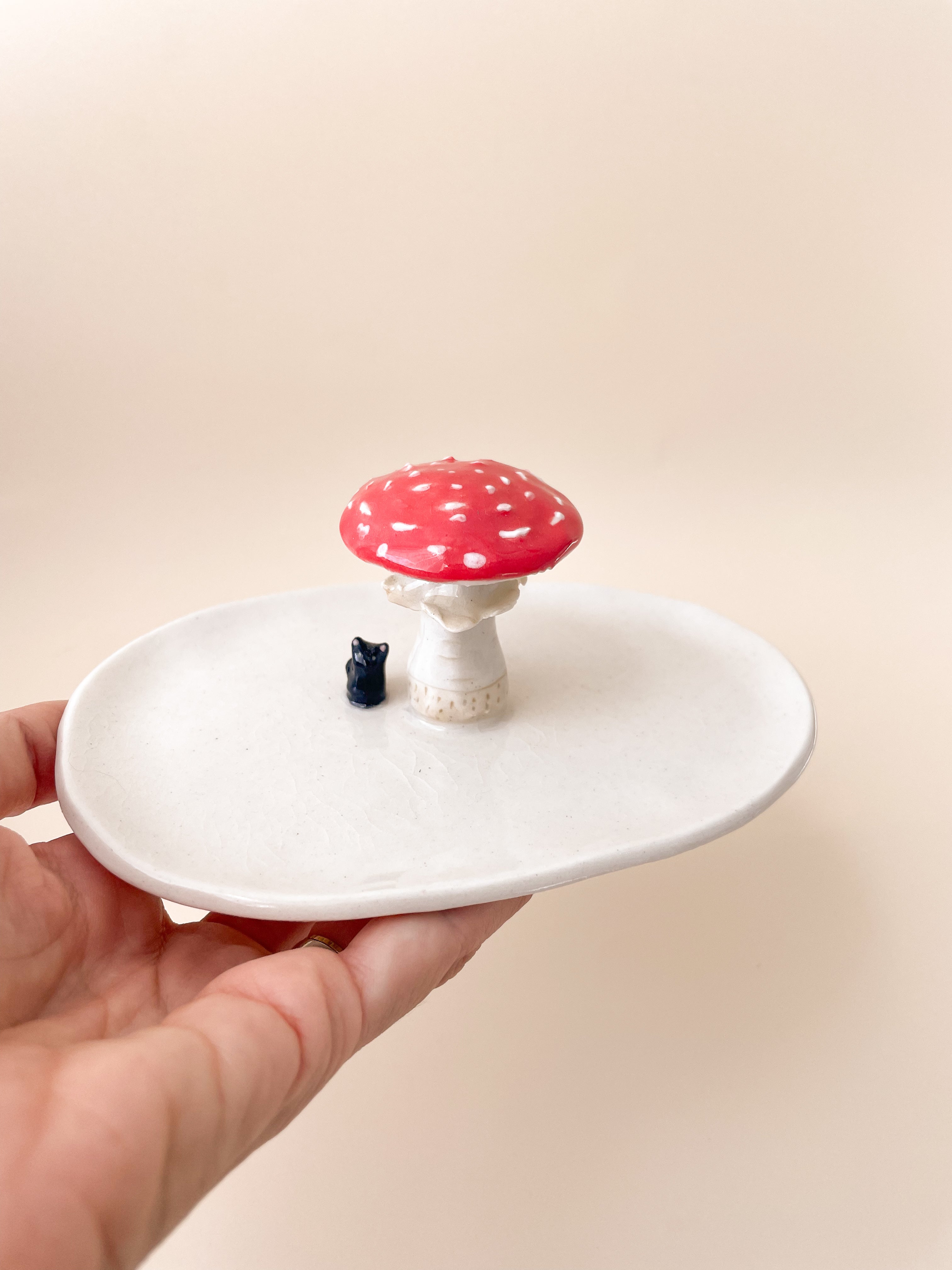 Pratinho Porta Joias Amanita e Gato Preto