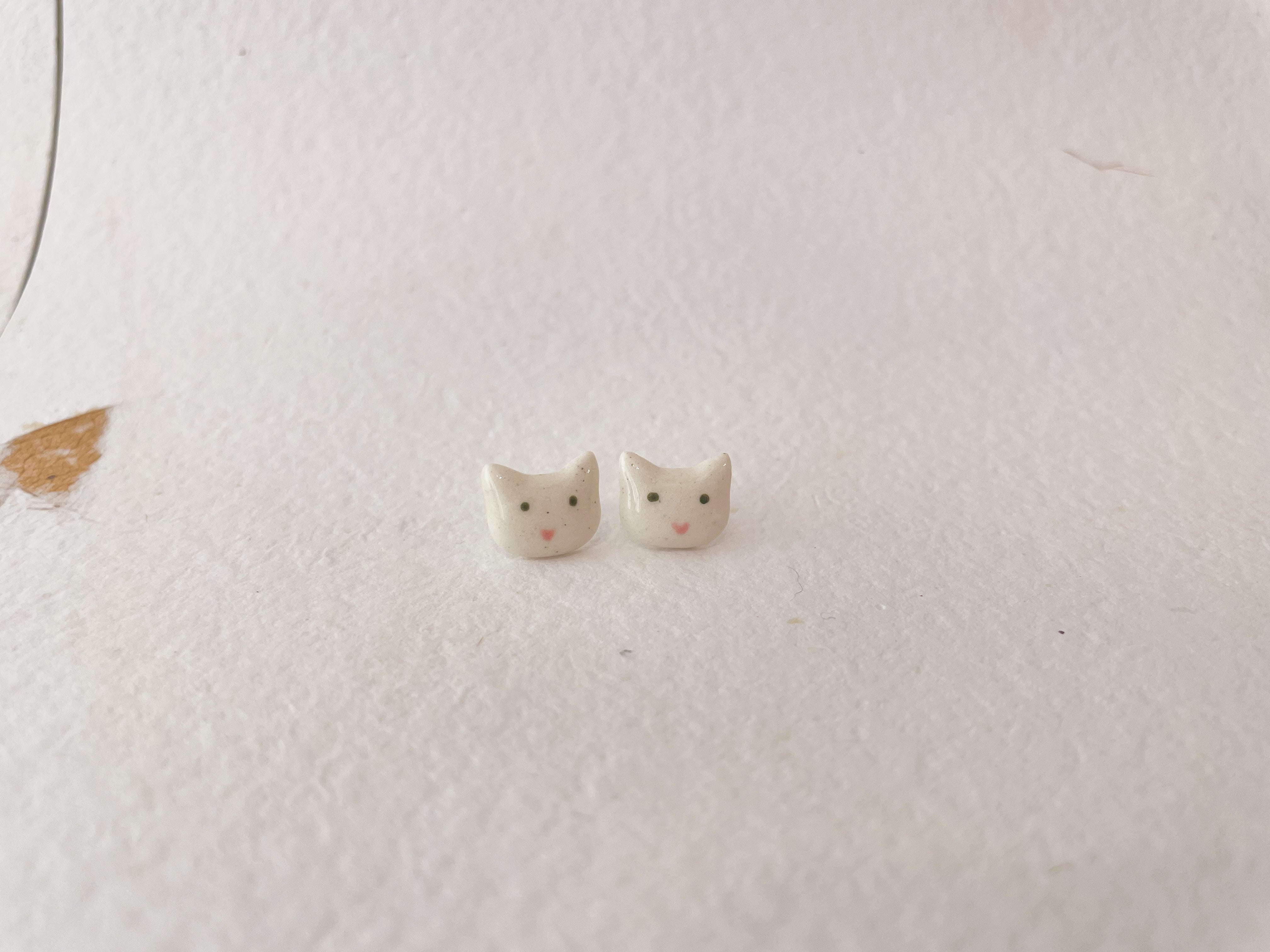 Brinco Gatinho Branco