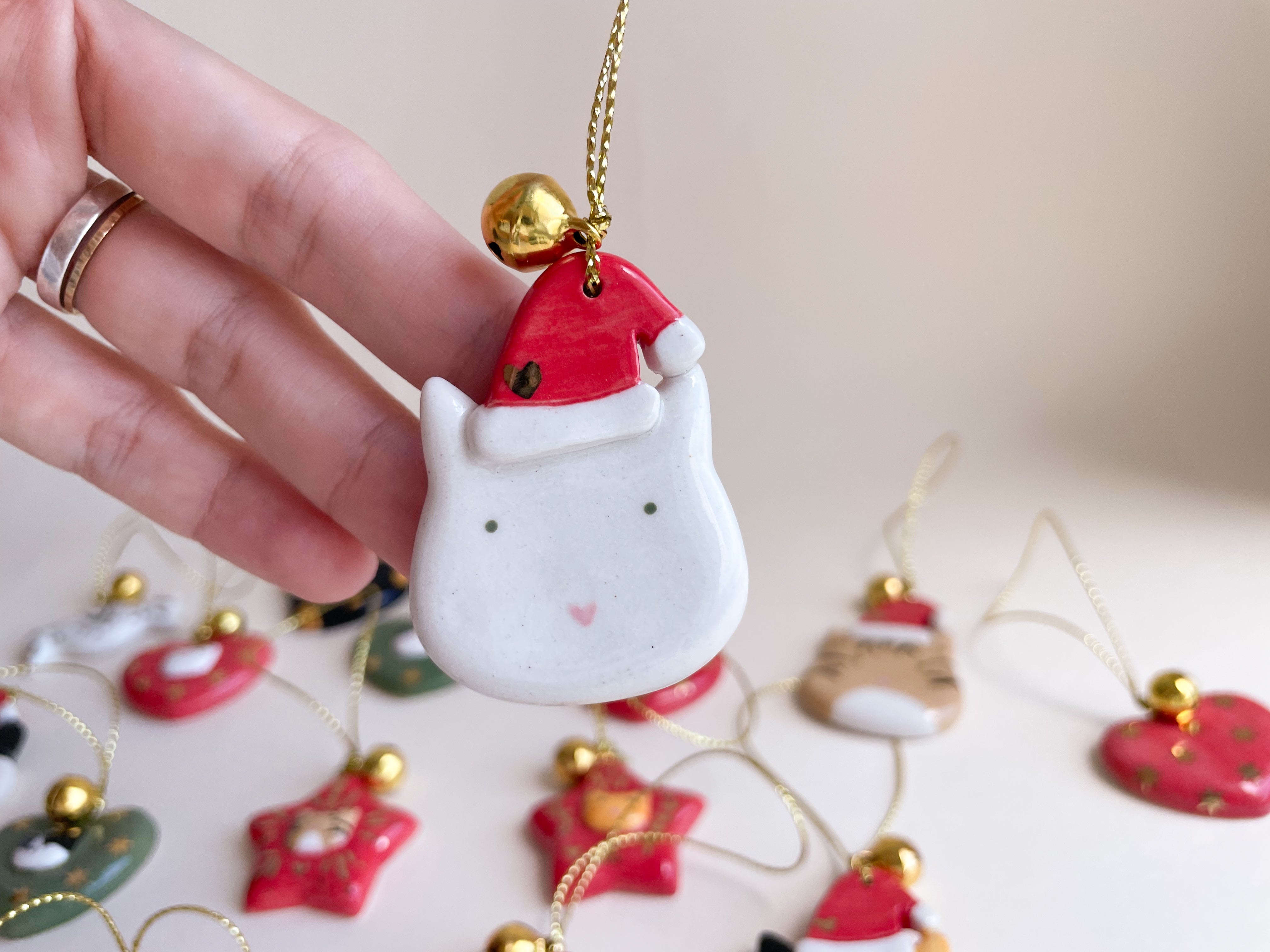 Enfeite de Cerâmica Gatinho Noel