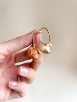 Carregar imagem no visualizador da galeria, Argola Vira Latas Caramelo
