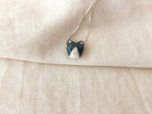 Colar Gatinho Cinza e Branco