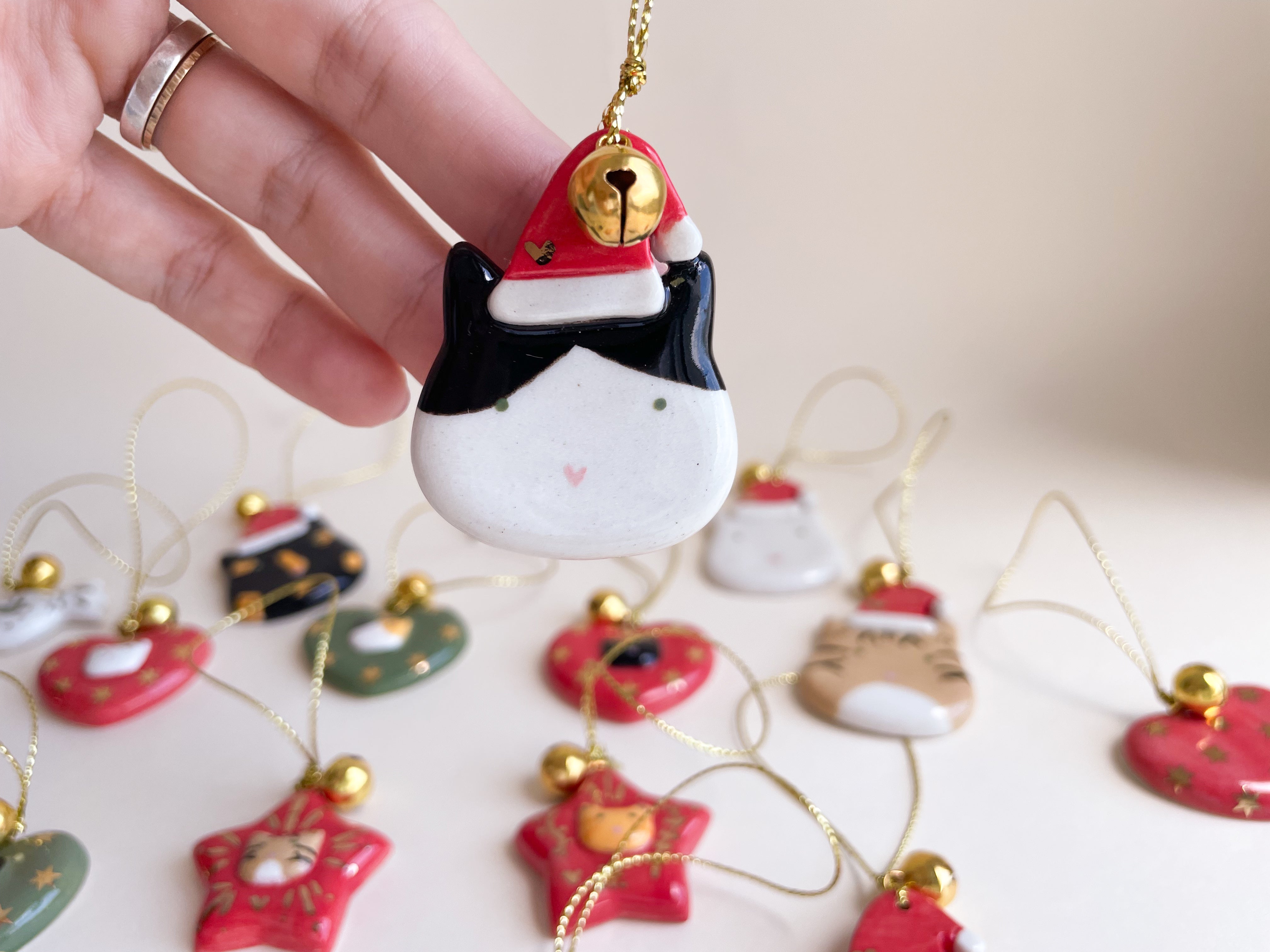 Enfeite de Cerâmica Gatinho Noel