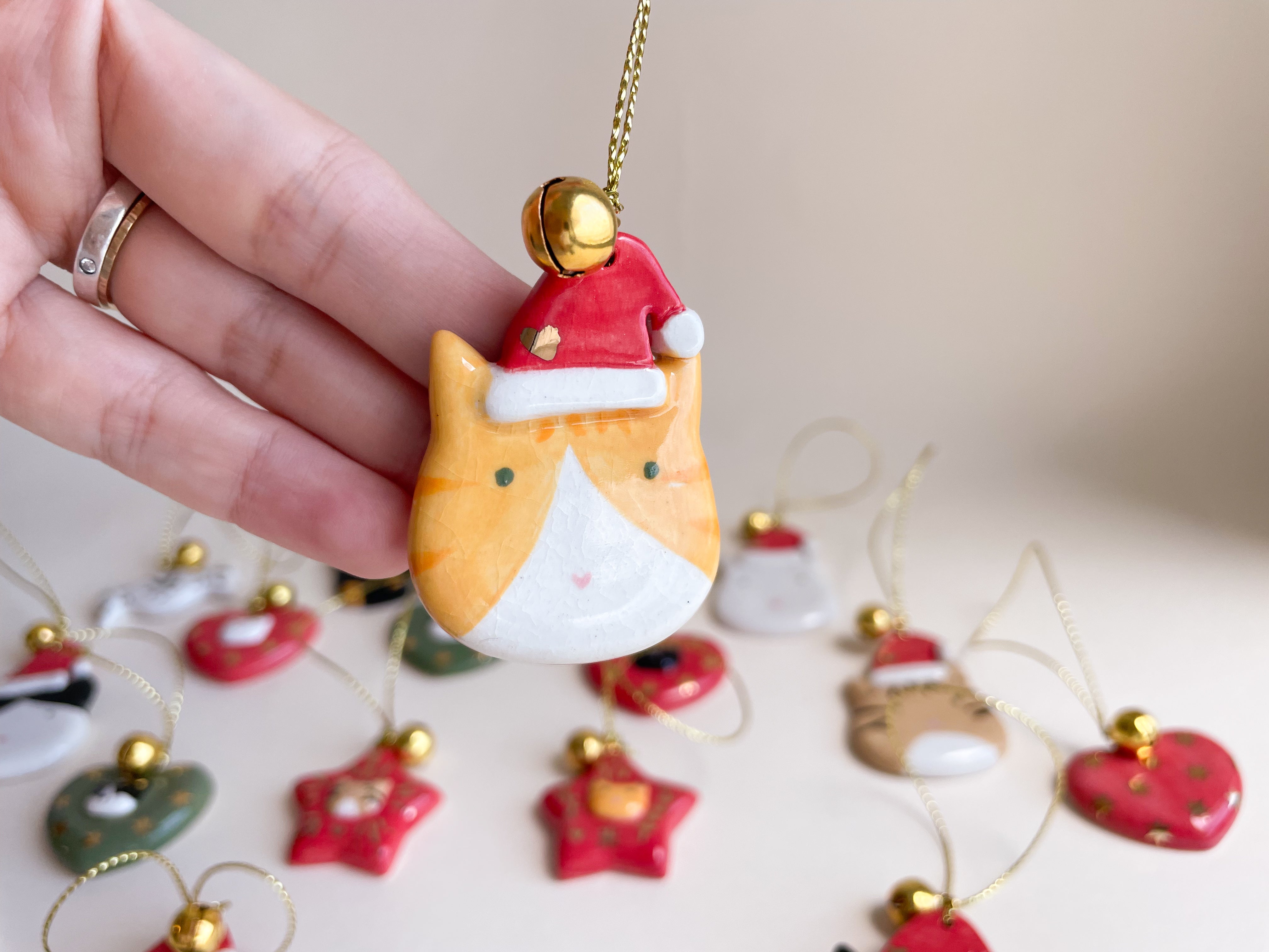 Enfeite de Cerâmica Gatinho Noel