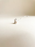 Carregar imagem no visualizador da galeria, Colar Mini Gatinho Branco
