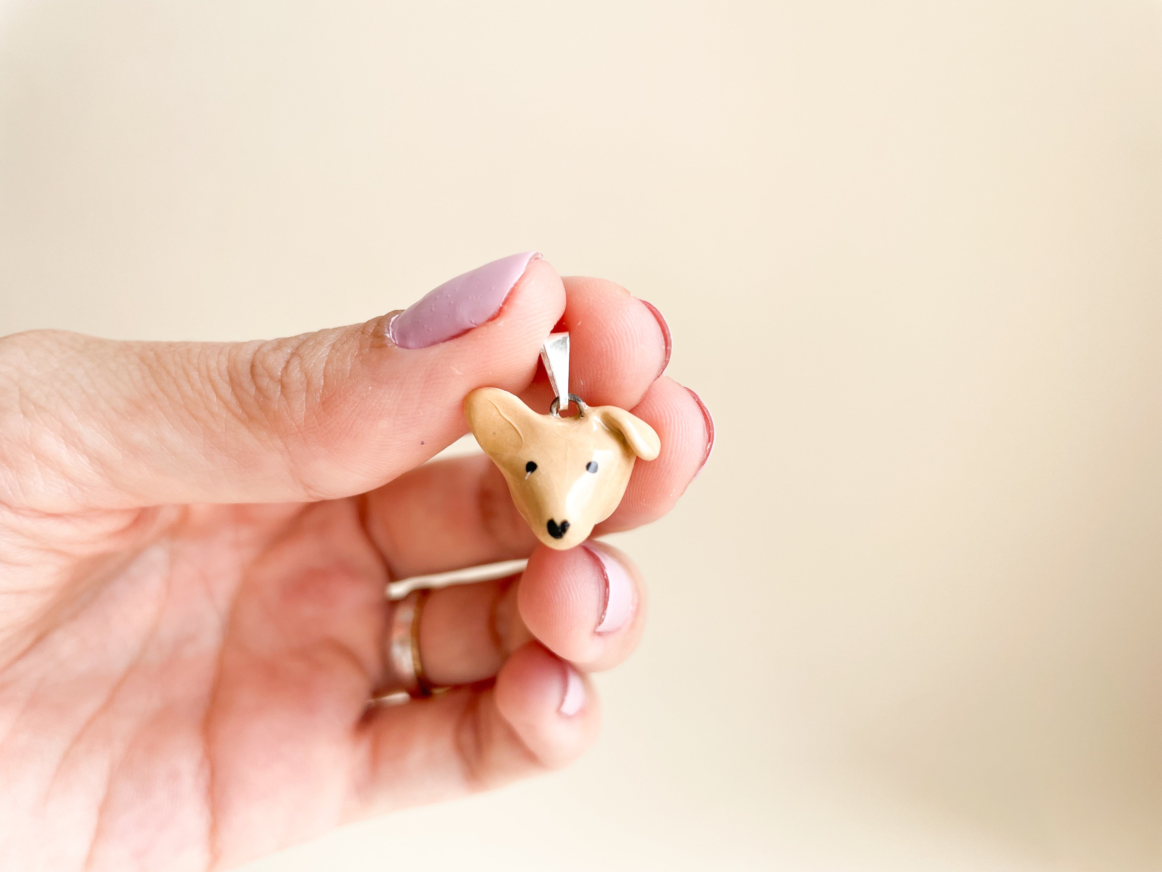 Pingente Vira Lata Caramelo