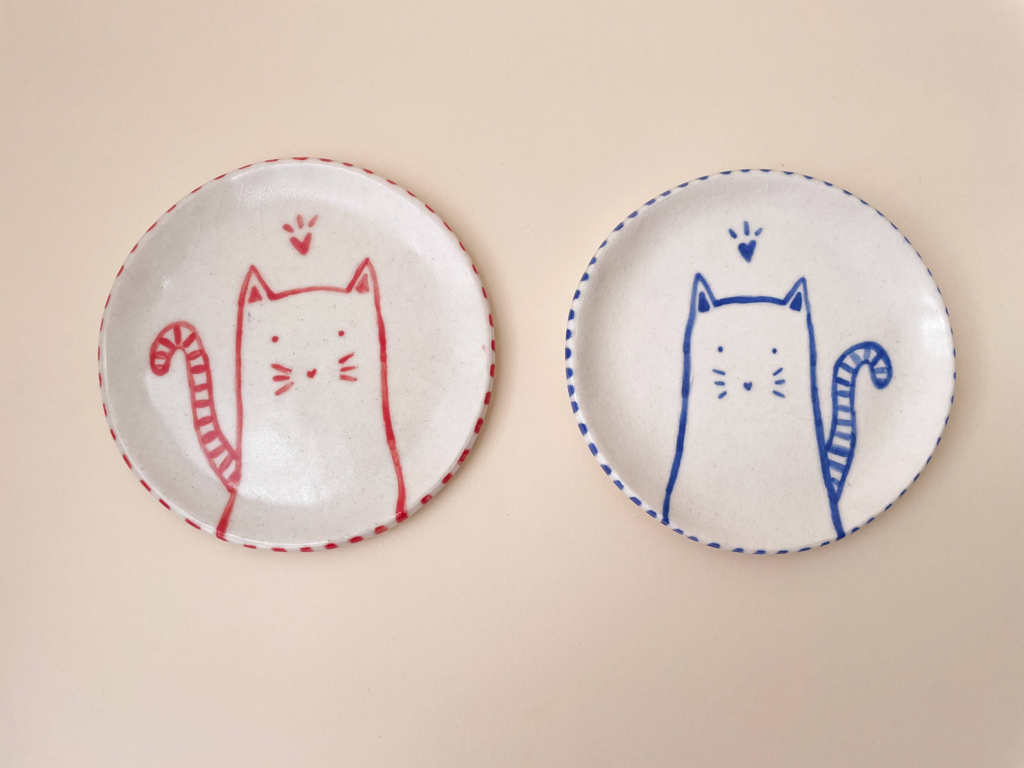 Dupla de Pratinhos Gatitos Azul e Vermelho