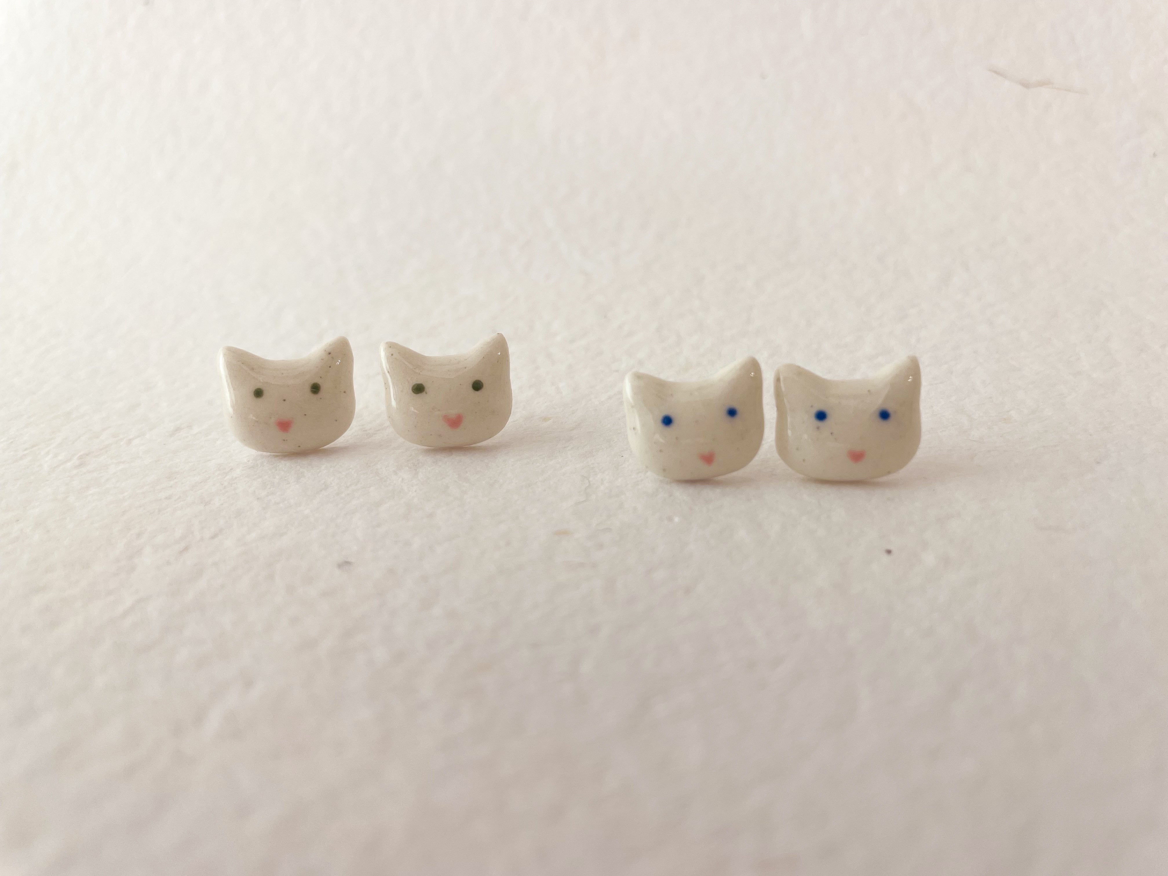 Brinco Gatinho Branco