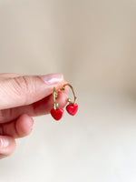 Carregar imagem no visualizador da galeria, Argola Coraçãozinho
