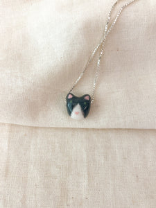 Colar Gatinho Cinza e Branco