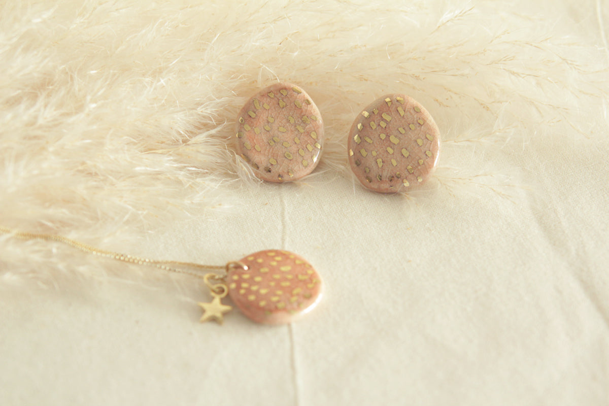 Colar Coral Chuva de Estrelas
